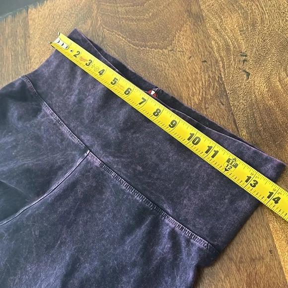 Purple washed out look leggings size small - Picture 6 of 7